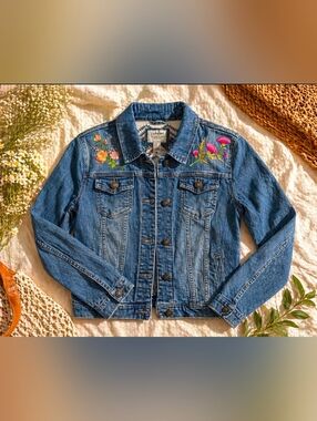 Custom Upcycled | Women's Medium | I Love H81 (Forever 21) Netherlands